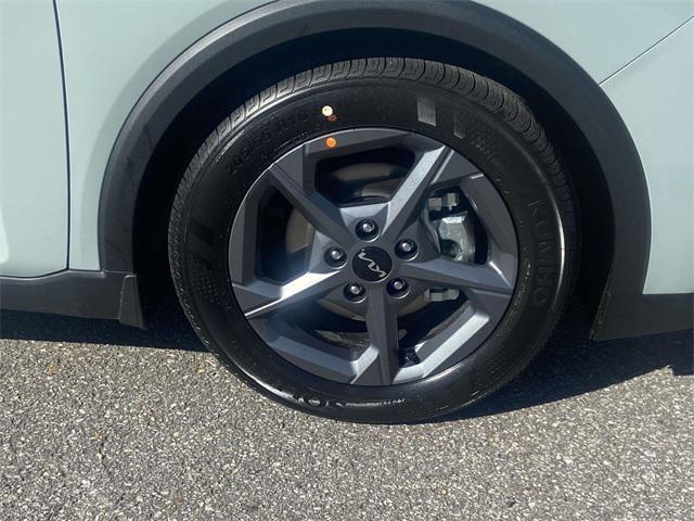 new 2025 Kia K4 car, priced at $24,615