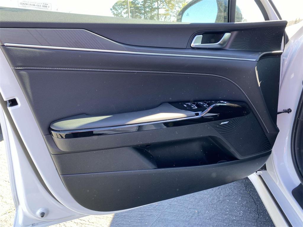 new 2025 Kia K5 car, priced at $31,825