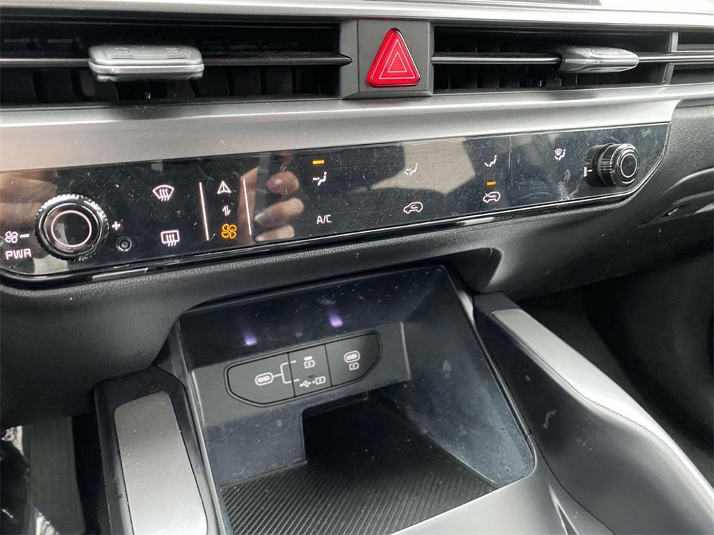 new 2024 Kia Sorento car, priced at $33,473