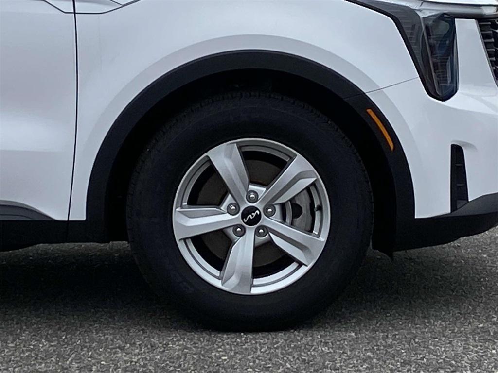 new 2024 Kia Sorento car, priced at $33,473