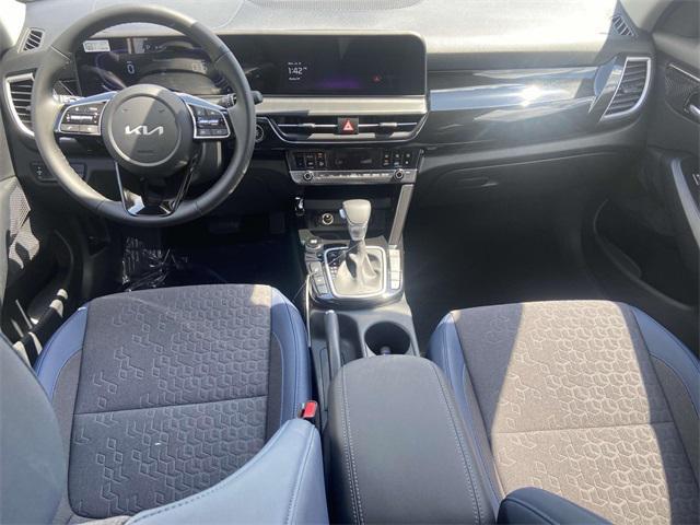 new 2025 Kia Seltos car, priced at $29,275