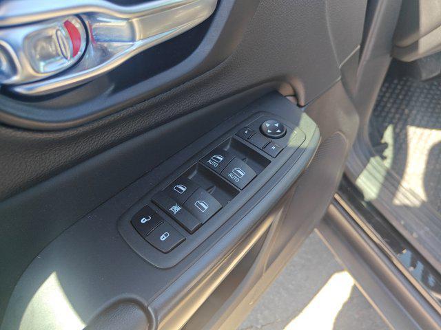 used 2022 Jeep Cherokee car, priced at $28,331