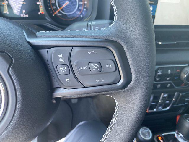 new 2025 Jeep Gladiator car, priced at $41,695