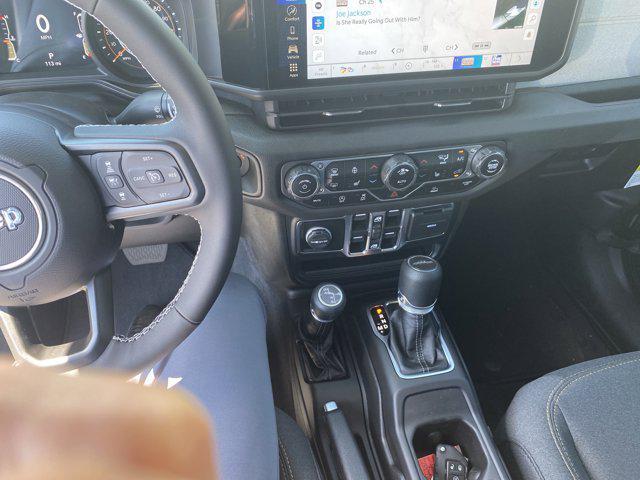 new 2025 Jeep Gladiator car, priced at $41,695