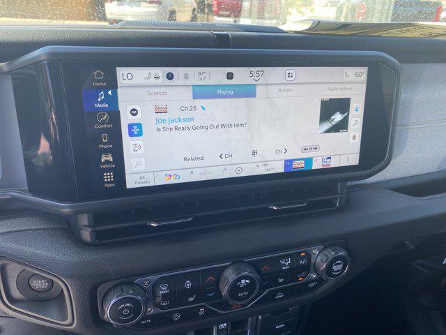 new 2025 Jeep Gladiator car, priced at $41,695