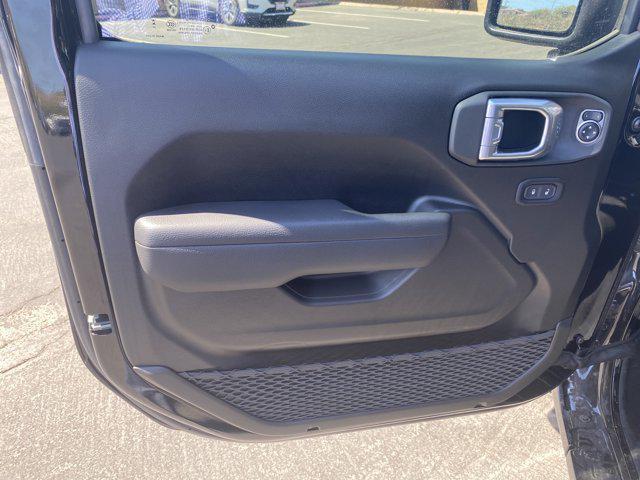 new 2025 Jeep Gladiator car, priced at $41,695