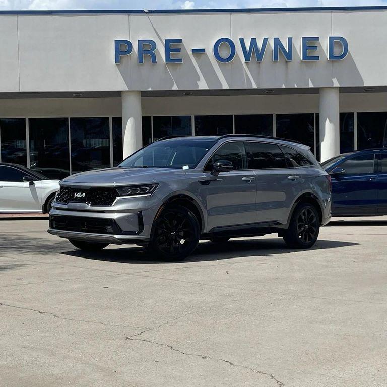 used 2022 Kia Sorento car, priced at $28,108