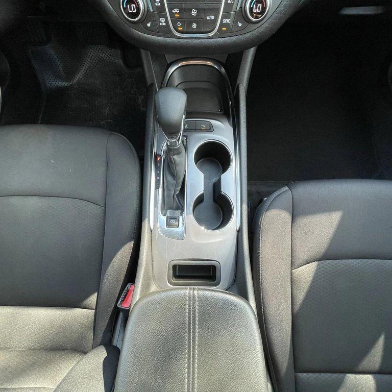 used 2024 Chevrolet Malibu car, priced at $17,899