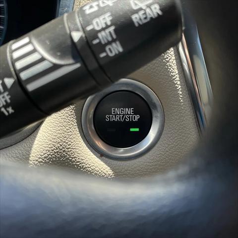 used 2023 Chevrolet Traverse car, priced at $28,991