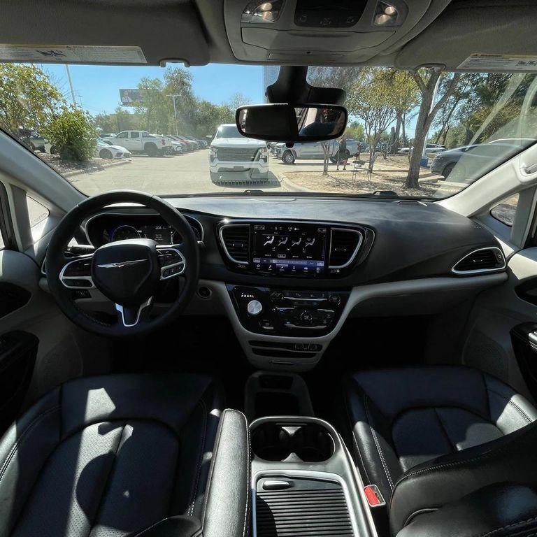 used 2024 Chrysler Pacifica car, priced at $24,300