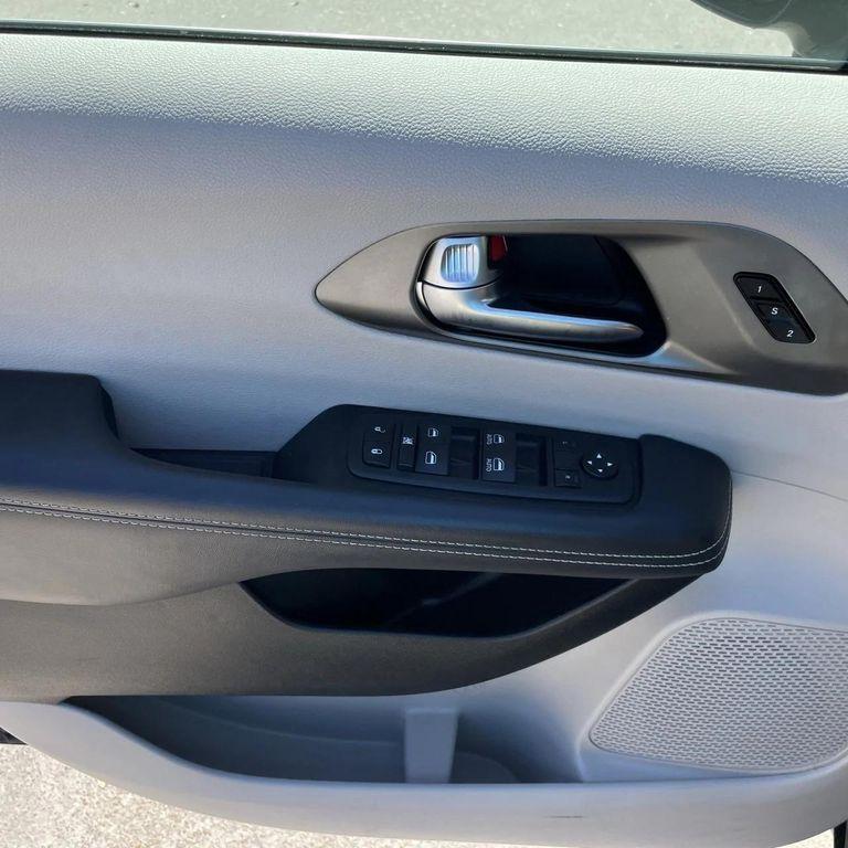 used 2024 Chrysler Pacifica car, priced at $24,300