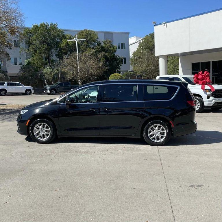 used 2024 Chrysler Pacifica car, priced at $24,300