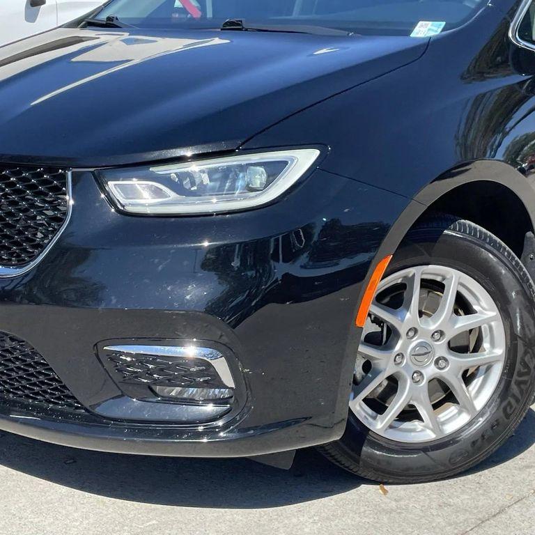 used 2024 Chrysler Pacifica car, priced at $24,300