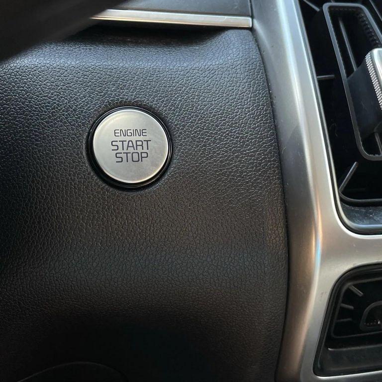 used 2022 Kia Sorento car, priced at $27,537