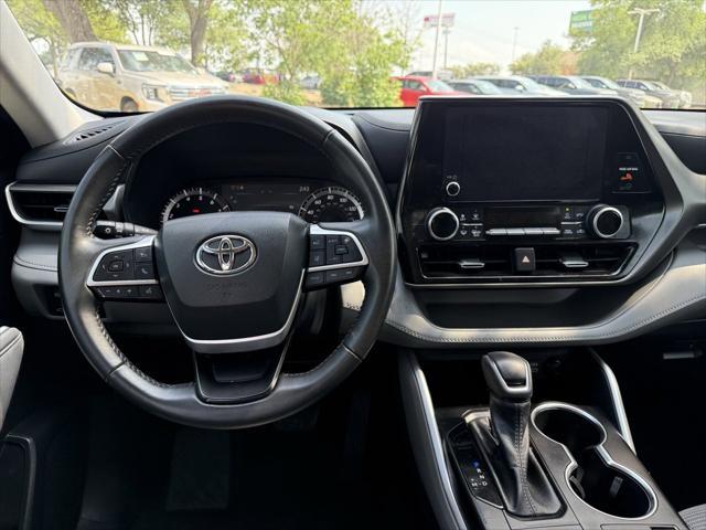 used 2023 Toyota Highlander car, priced at $34,129