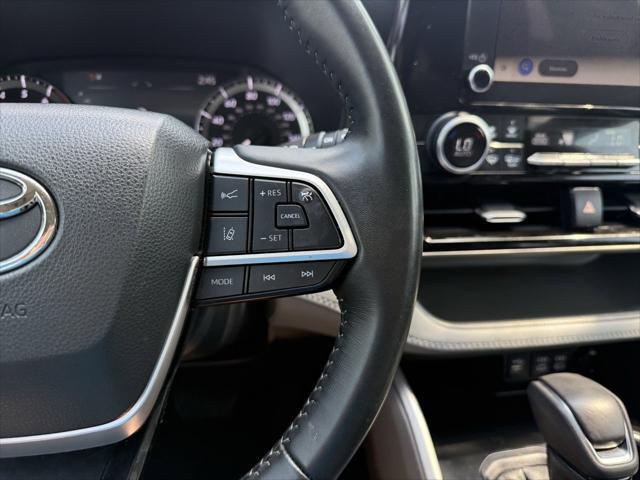 used 2023 Toyota Highlander car, priced at $34,129