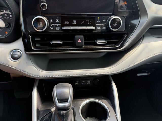 used 2023 Toyota Highlander car, priced at $34,129