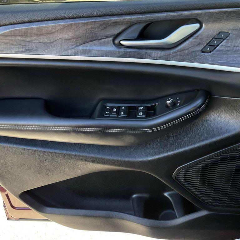 used 2023 Jeep Grand Cherokee car, priced at $26,940