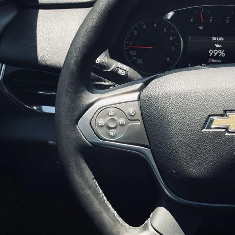 used 2023 Chevrolet Traverse car, priced at $30,994