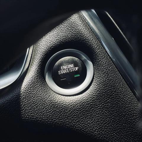 used 2023 Chevrolet Traverse car, priced at $30,994