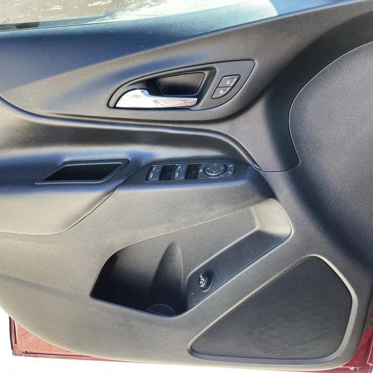 used 2023 Chevrolet Equinox car, priced at $19,486