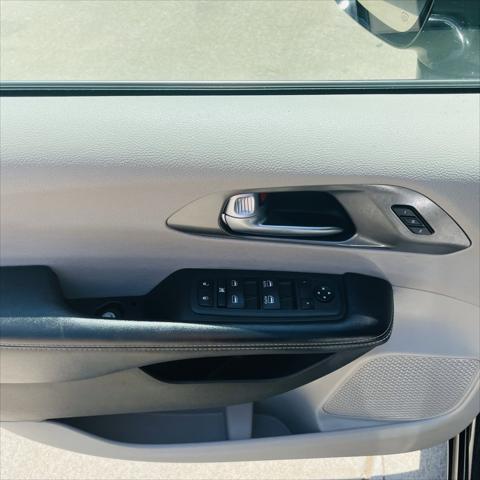 used 2022 Chrysler Pacifica car, priced at $21,194