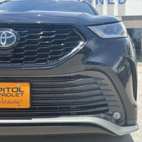 used 2022 Toyota Highlander car, priced at $29,794