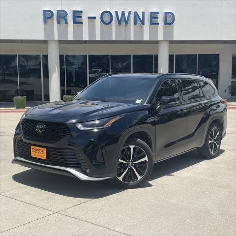 used 2022 Toyota Highlander car, priced at $29,794