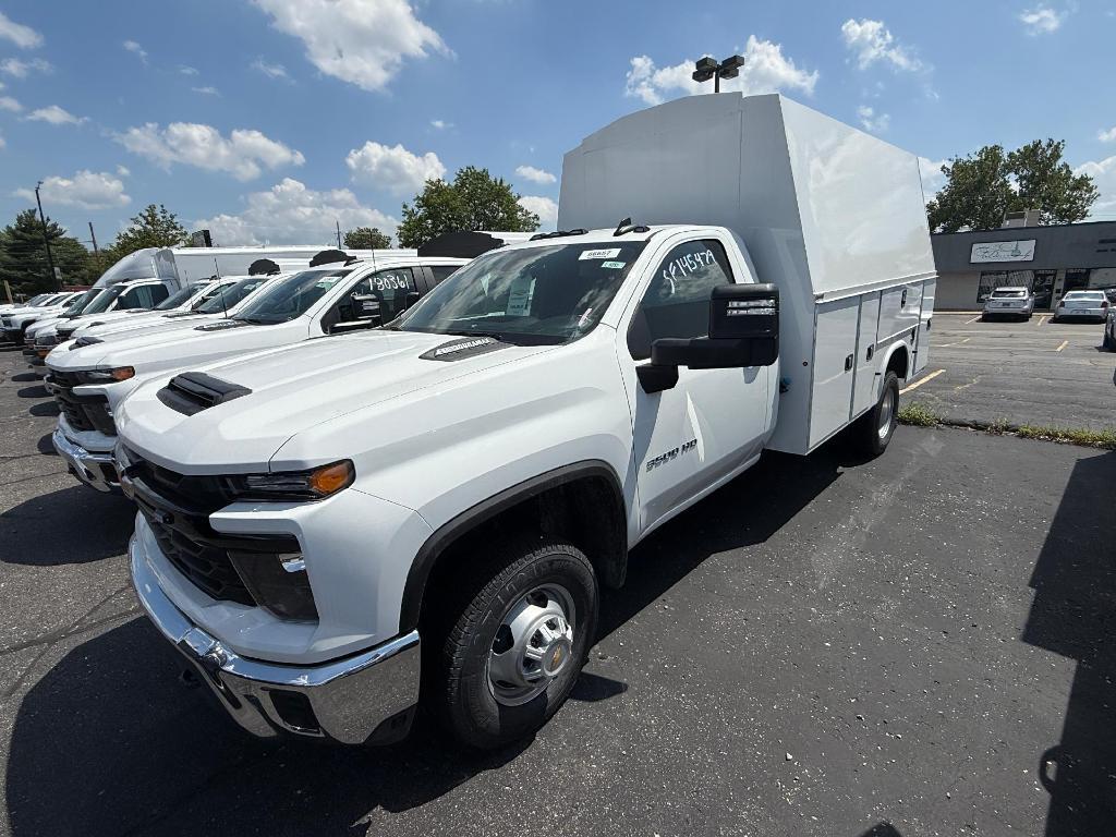 new 2025 Chevrolet Silverado 3500 car