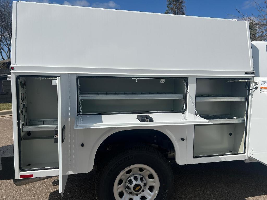 new 2025 Chevrolet Silverado 3500 car