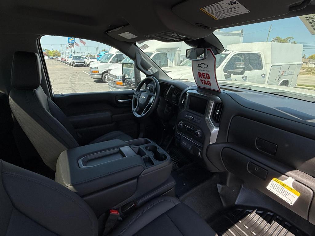 new 2025 Chevrolet Silverado 3500 car