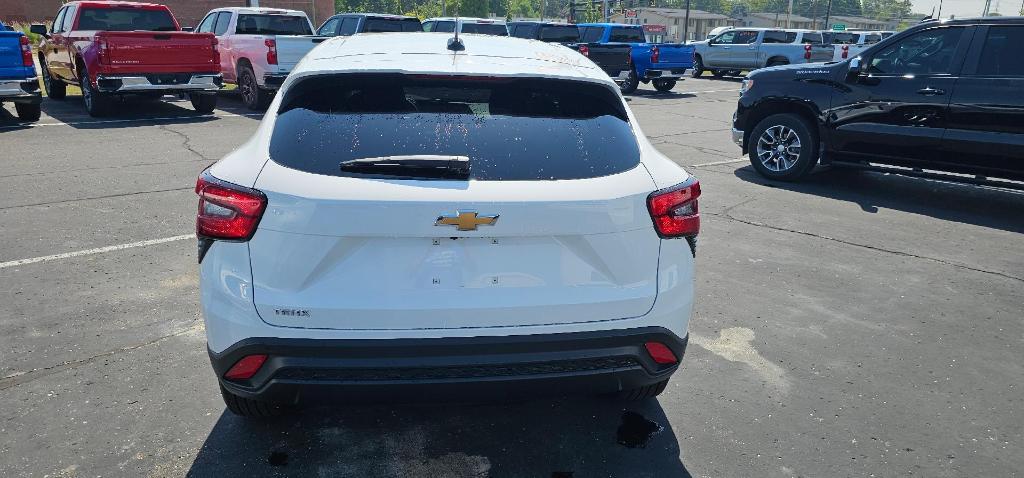 used 2025 Chevrolet Trax car, priced at $21,980