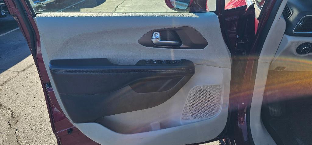 used 2017 Chrysler Pacifica car, priced at $11,980