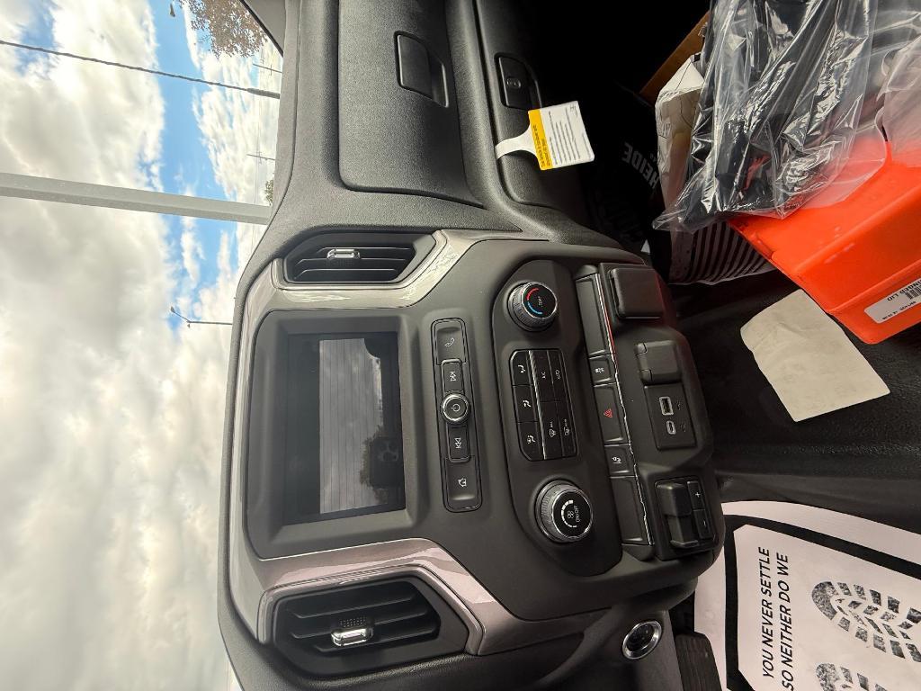 new 2024 Chevrolet Silverado 2500 car