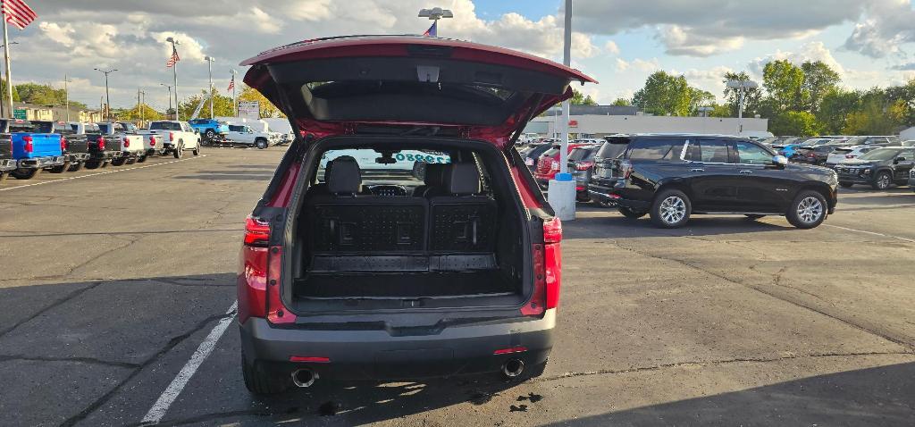 used 2023 Chevrolet Traverse car, priced at $29,980