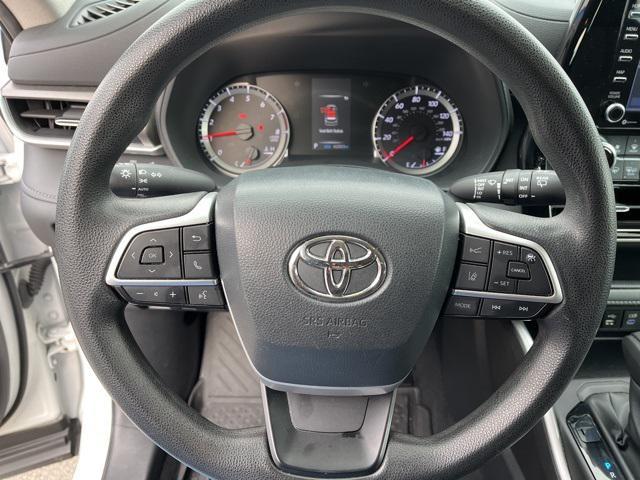 used 2022 Toyota Highlander car, priced at $29,545