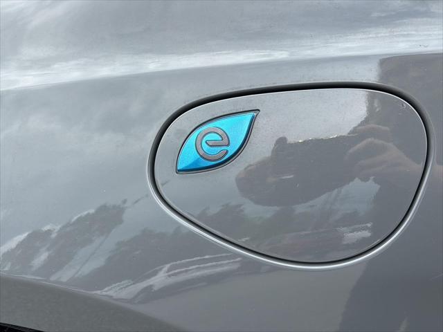 used 2021 Chrysler Pacifica Hybrid car, priced at $24,600