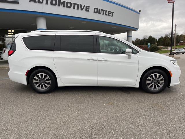 used 2021 Chrysler Pacifica car, priced at $19,545