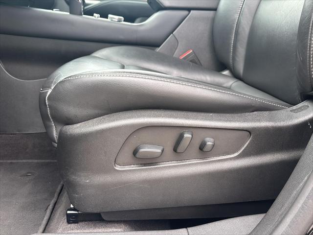 used 2022 Cadillac XT4 car, priced at $26,400