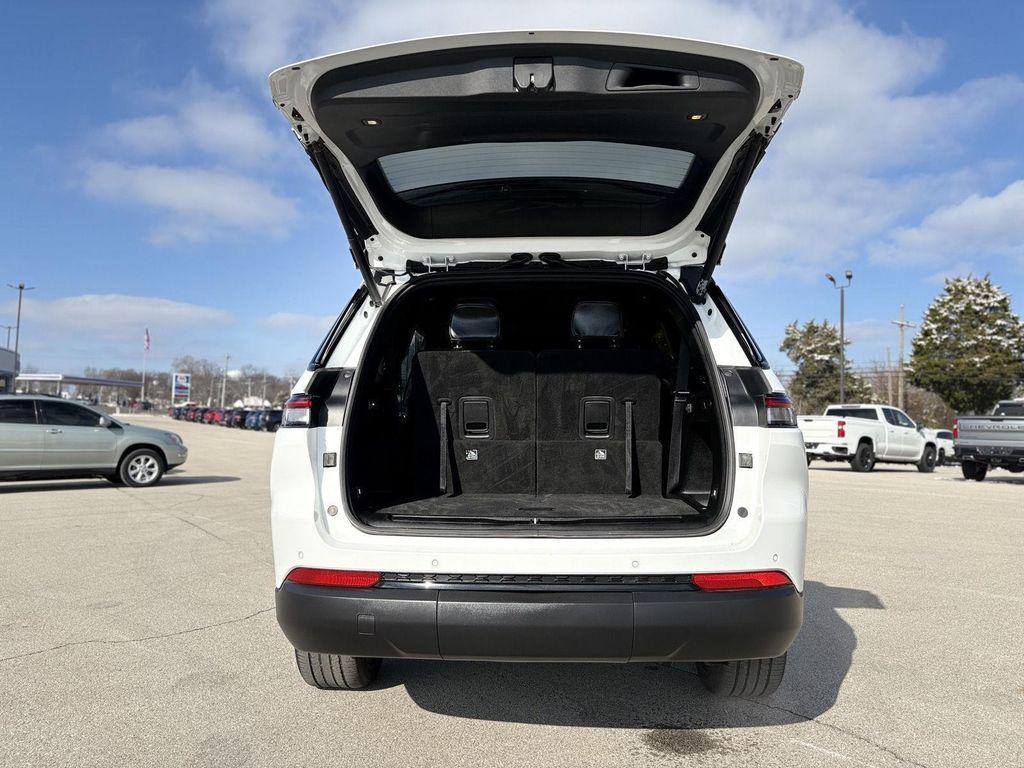 used 2023 Jeep Grand Cherokee L car, priced at $29,900