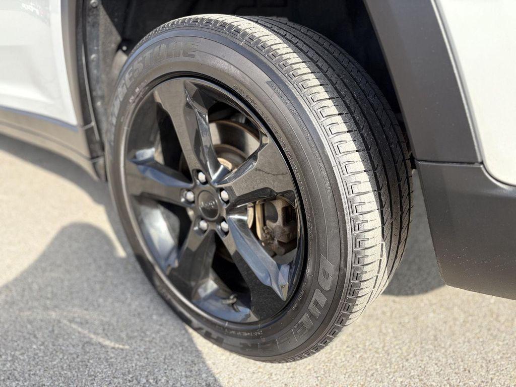 used 2023 Jeep Grand Cherokee L car, priced at $29,900