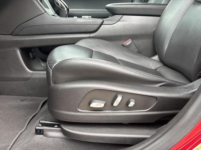 used 2023 Cadillac XT6 car, priced at $35,995
