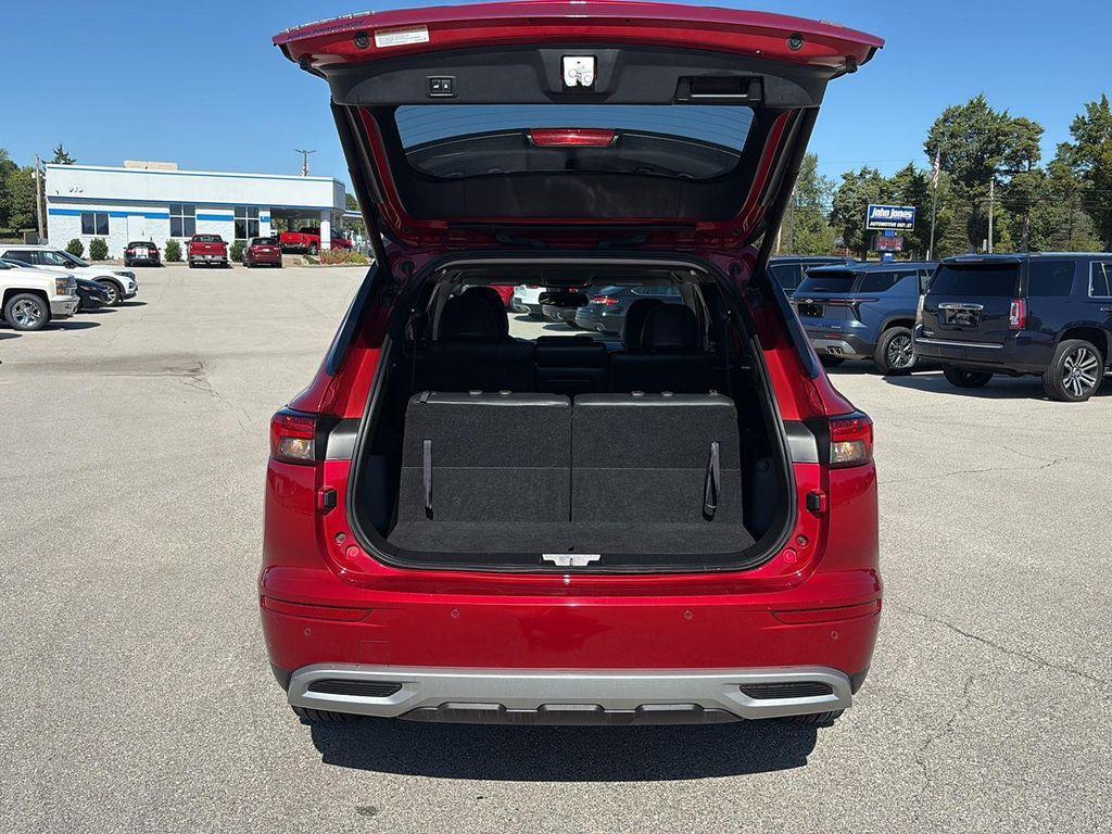 used 2024 Mitsubishi Outlander car, priced at $25,800