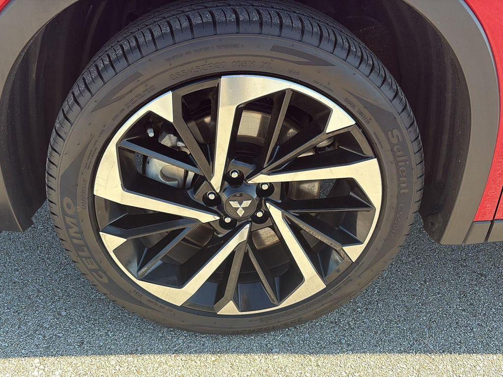used 2024 Mitsubishi Outlander car, priced at $25,800