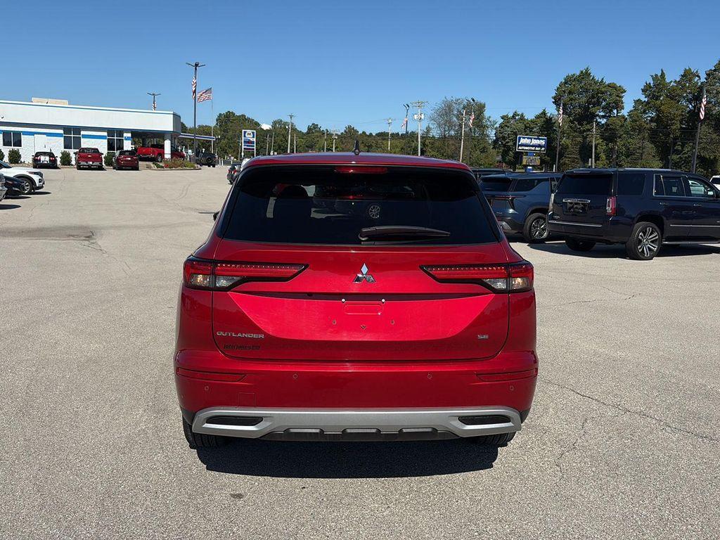 used 2024 Mitsubishi Outlander car, priced at $25,800