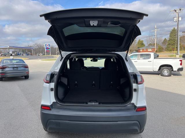 used 2021 Jeep Cherokee car, priced at $15,995