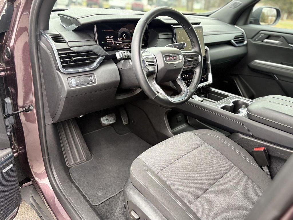 used 2025 GMC Acadia car, priced at $33,995