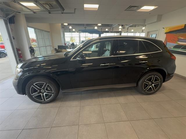 new 2025 Mercedes-Benz GLC 300 car, priced at $58,495