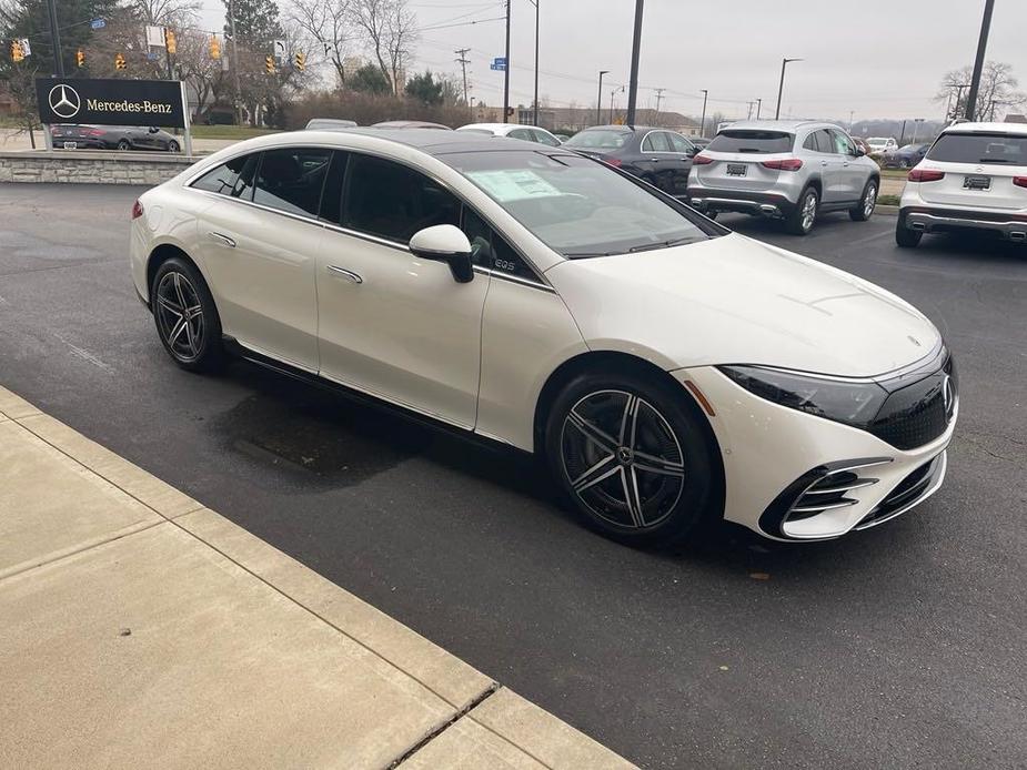 new 2023 Mercedes-Benz EQS 580 car, priced at $134,040