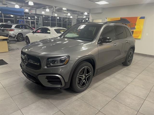 new 2025 Mercedes-Benz GLB 250 car, priced at $57,700